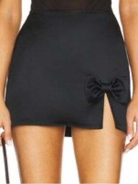 Lovers + Friends Black Mini Skirt with Side Bow Slit